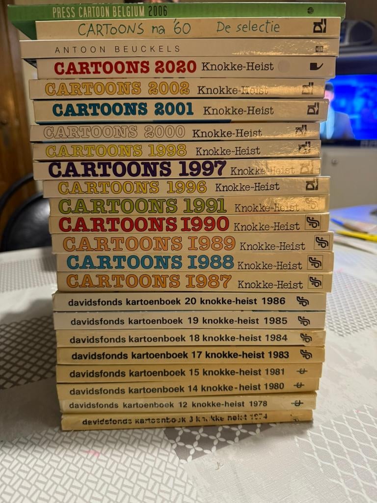 Pakket Davidsfonds Kartoenboek, Knokke Heist 23 stuks, Ophalen of Verzenden, Gelezen, Cartoons