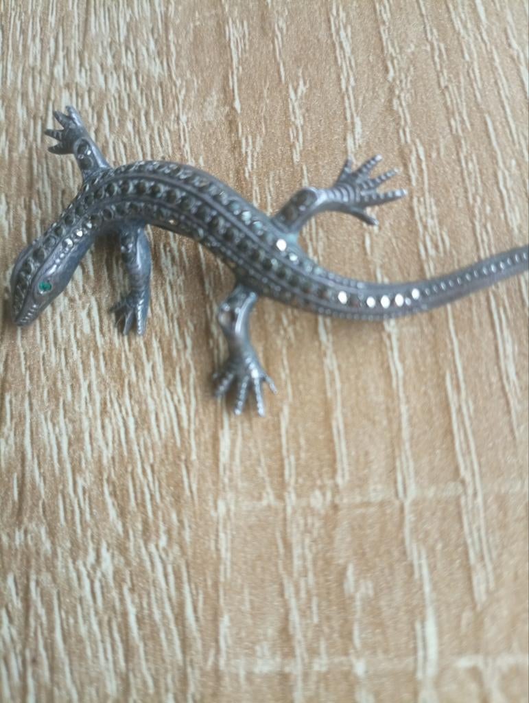 Bijoux en argent., Enlèvement, Argent, Broche