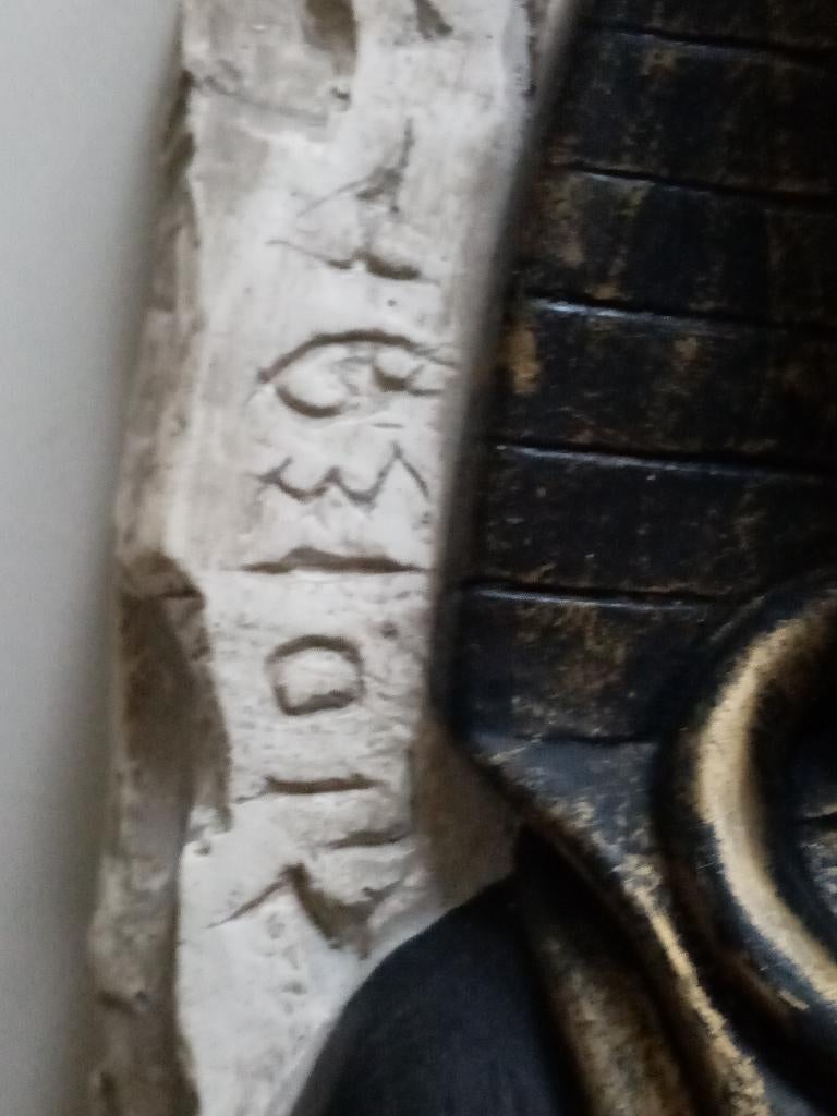 Egyptisch beeld., Enlèvement