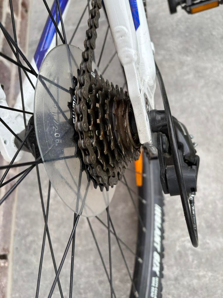 Velo Scott contesa 24 pouces enfant, TREK, Stabilisateurs, 16 à 20 pouces, Enlèvement
