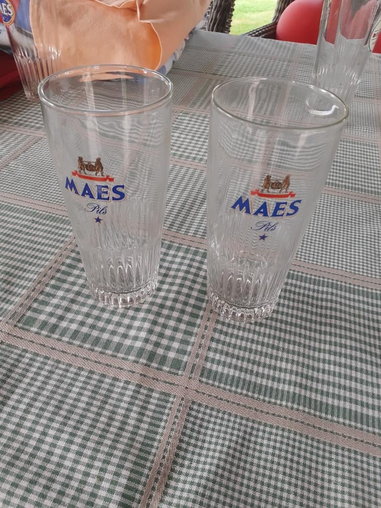 2 verres à bière Maes, Enlèvement ou Envoi, Comme neuf