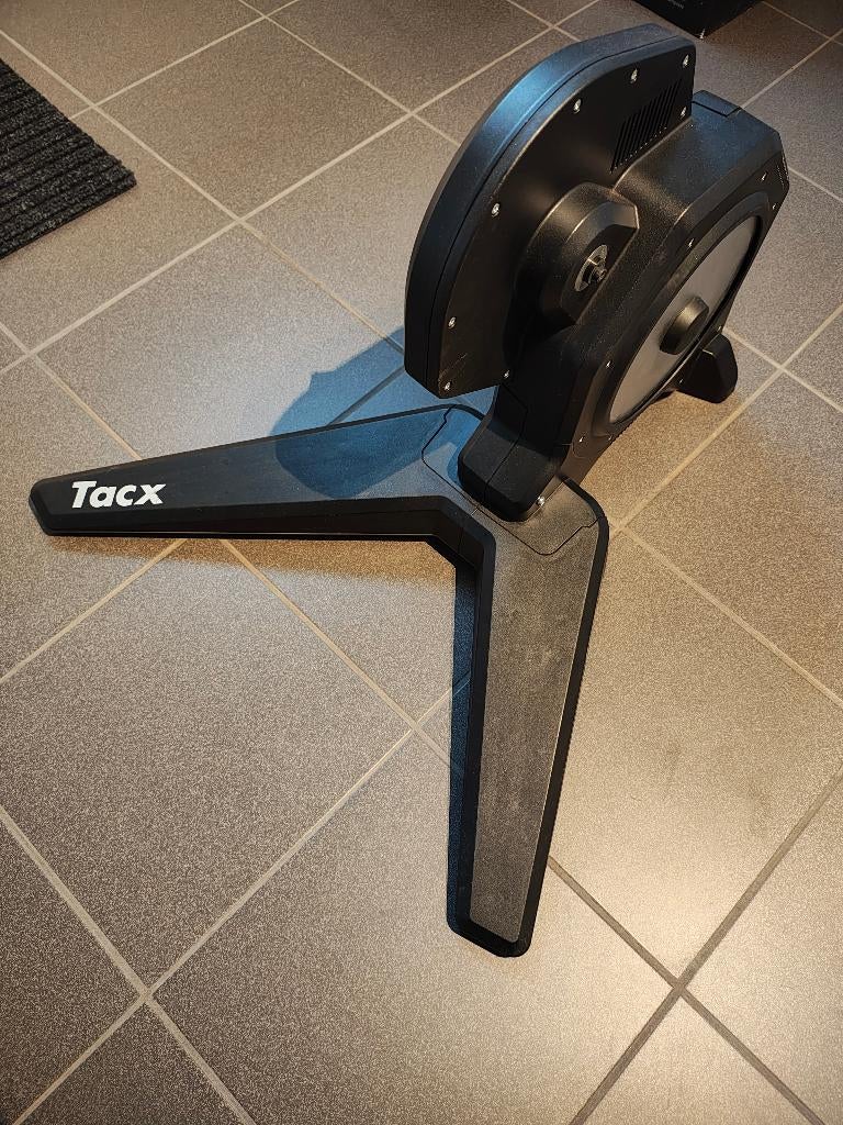 Tacx Flux S Smart fietstrainer, Enlèvement, Utilisé