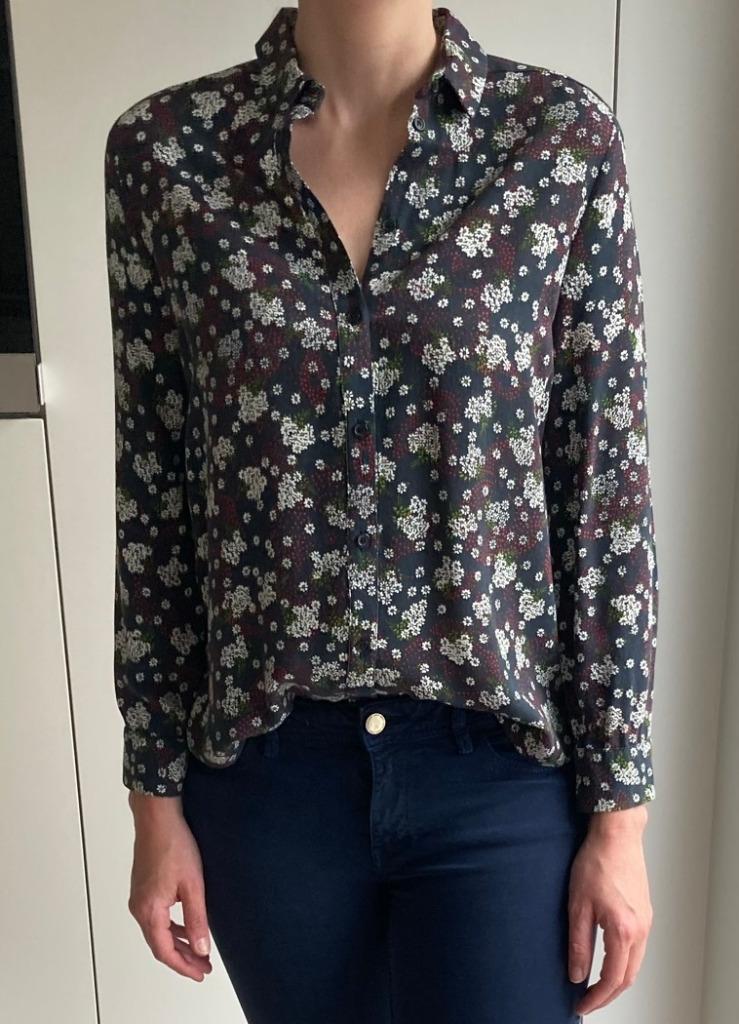 Donkerblauwe Blouse met bloemenprint van Topshop (Maat 34), Enlèvement ou Envoi, Topshop, Comme neuf, Taille 34 (XS) ou plus petite