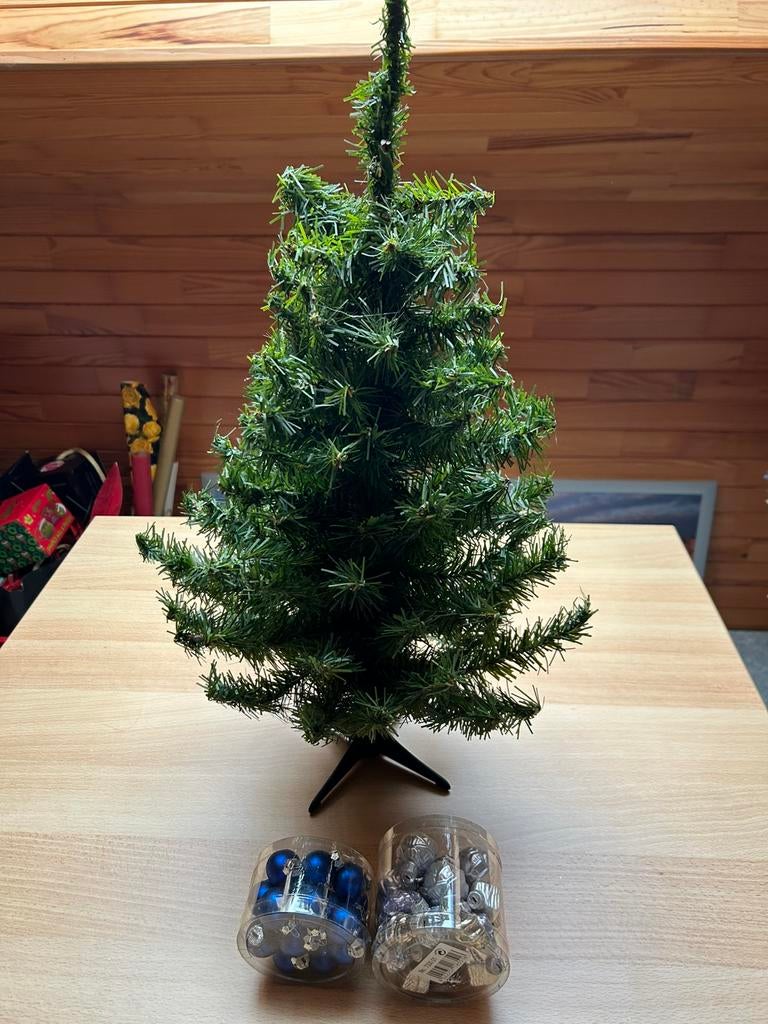 Petit sapin artificiel, Divers, Enlèvement, Comme neuf