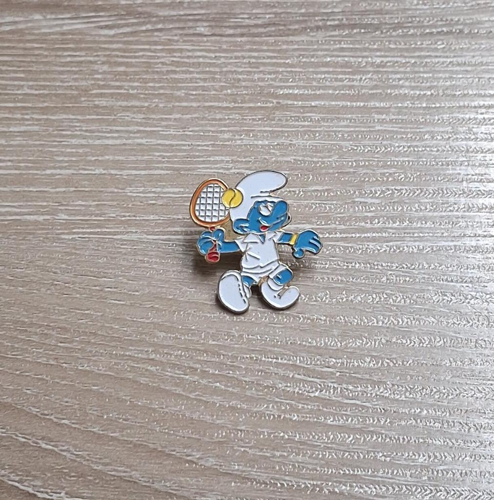 PIN - SMURF - DE SMURFEN - SCHTROUMPF - TENNIS, Collections, Envoi, Utilisé, Figurine, Insigne ou Pin's