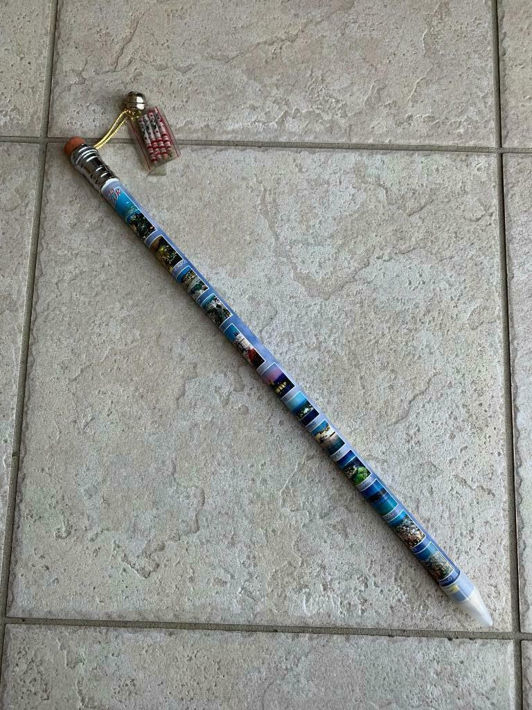 crayon géant avec pochette 4 mini-crayons et grelot - comme, Enlèvement ou Envoi, Comme neuf, Garçon ou Fille