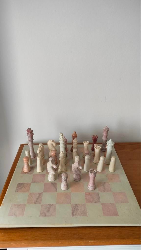 Marmeren schaakspel - ook pionnen in marmer - mooie kleuren, Ophalen