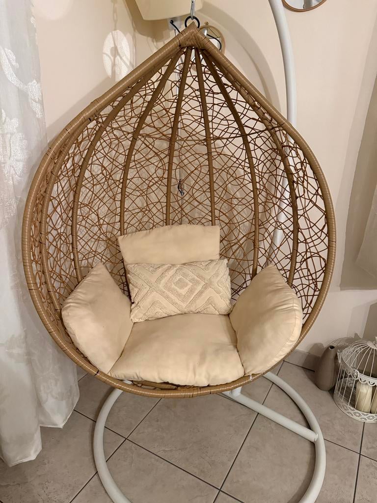 Fauteuil suspendu rotin sur pied en résine et métal blanc, Enlèvement, Comme neuf, Blanc, Métal