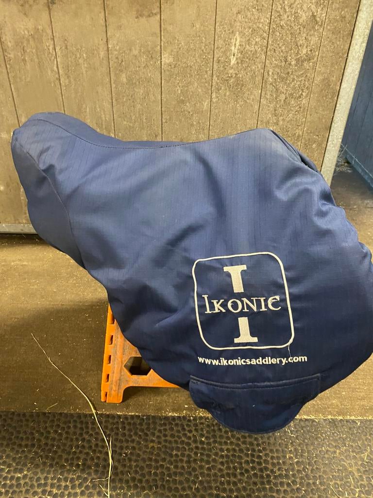 Te koop: Ikonic Elite jumping half deep Seat blue, Dieren en Toebehoren, Ophalen, Gebruikt, Springen
