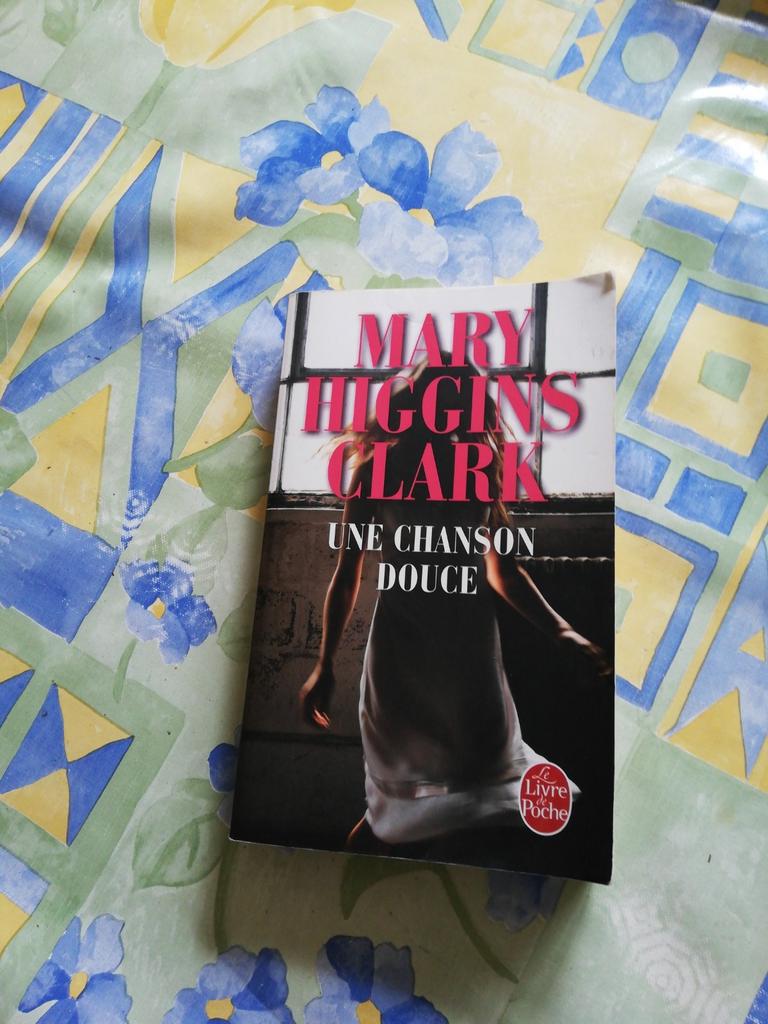 Mary Higgins Clark. Une chanson douce., Livres, Comme neuf