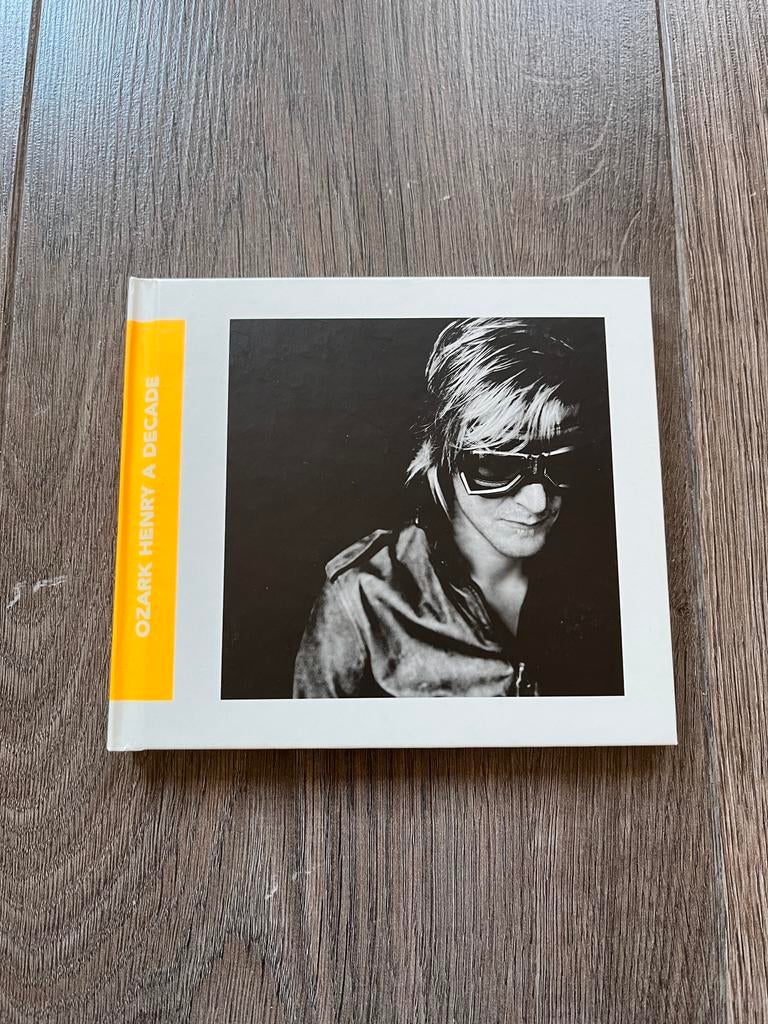 Ozark Henry - A Decade (hardcover Deluxe 2-CD boxset), Cd's en Dvd's, Ophalen of Verzenden, Zo goed als nieuw