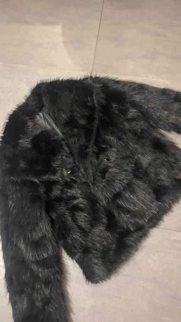 Veste en fourrure, Enlèvement ou Envoi, Neuf, Taille 38/40 (M), Noir