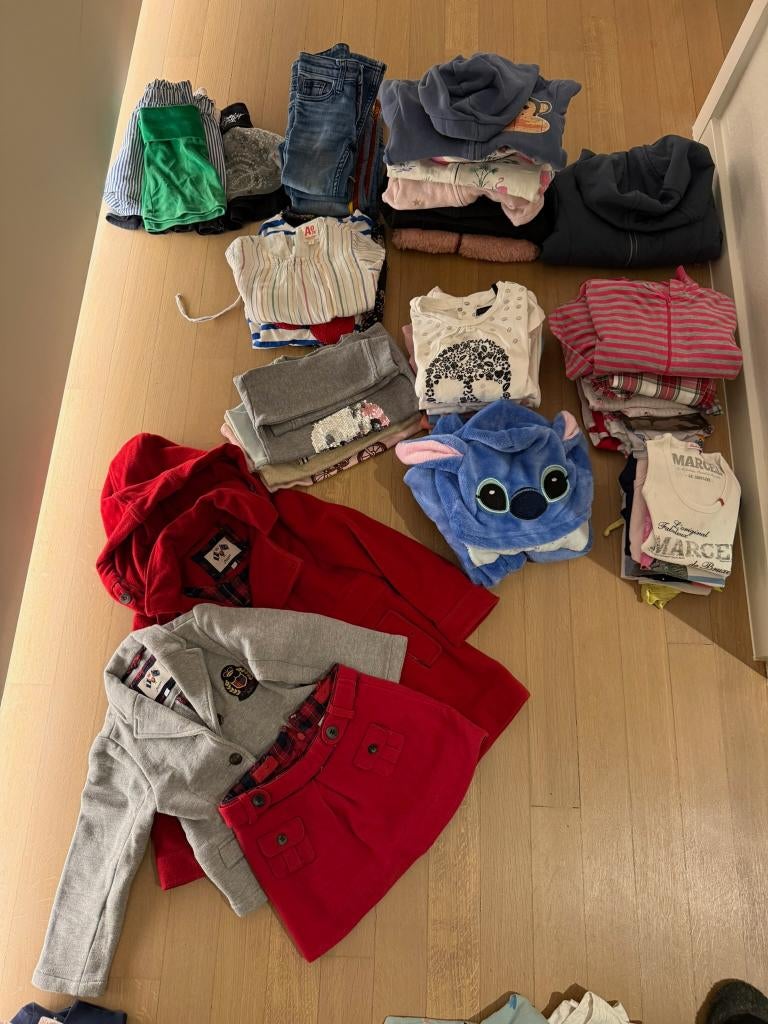 Doos met kinderkledij maat 4 met o.a merkkleding, Ophalen, Overige typen, Meisje, AO76 American Outfitters