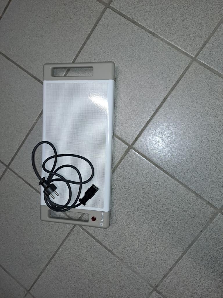Réchaud électrique avec cordon amovible, marque Filips, Enlèvement