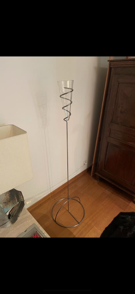 Vaas op staander., Huis en Inrichting, Woonaccessoires | Vazen, Ophalen, Zo goed als nieuw, Overige kleuren, Glas