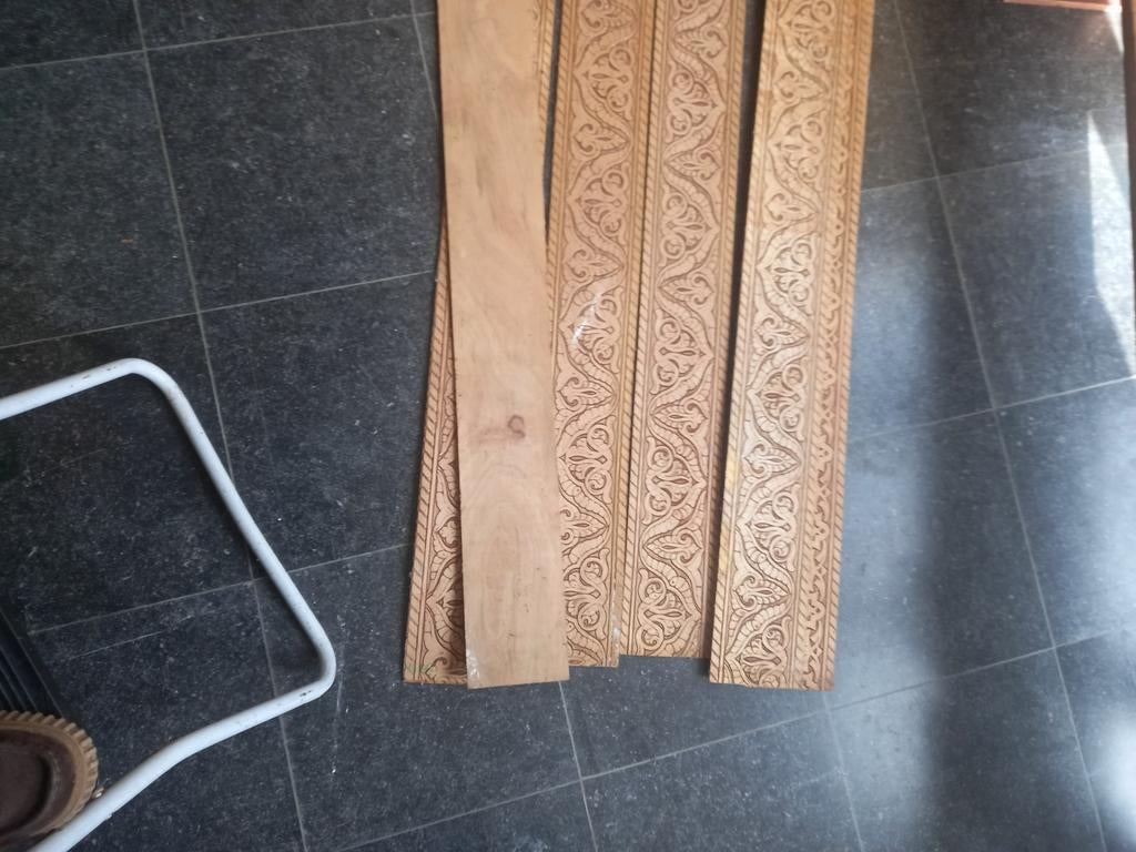 Decoratiepanelen voor Marokkaanse bank, Ophalen