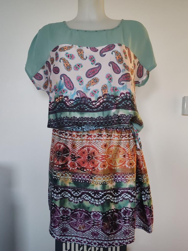 Robe fluide imprimé en voile et satin taille M, Enlèvement ou Envoi, Comme neuf