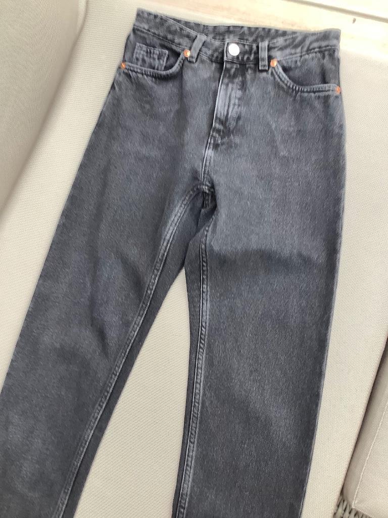 Zwarte jeans Monki maat 25, Zwart, Ophalen of Verzenden, Zo goed als nieuw, Monki