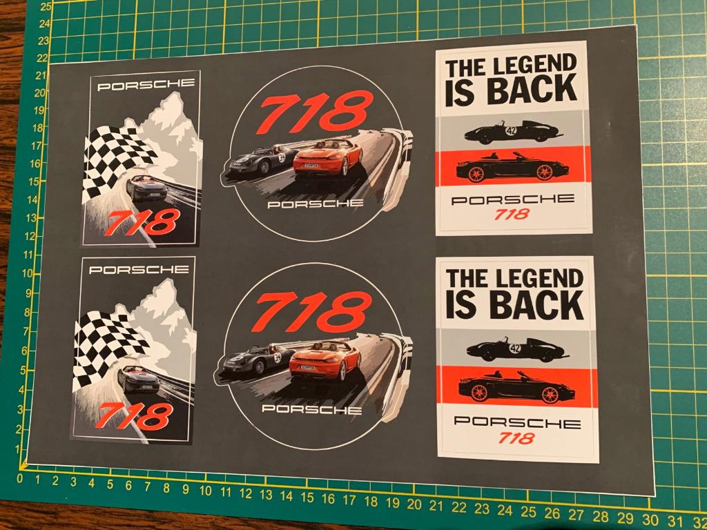Stickerblad A4 Porsche 718 'The legend is back', Enlèvement ou Envoi, Comme neuf