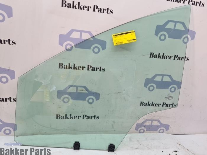 Vitre portière 4portes avant gauche d'un Peugeot 3008, -, -, 3 mois de garantie, Utilisé