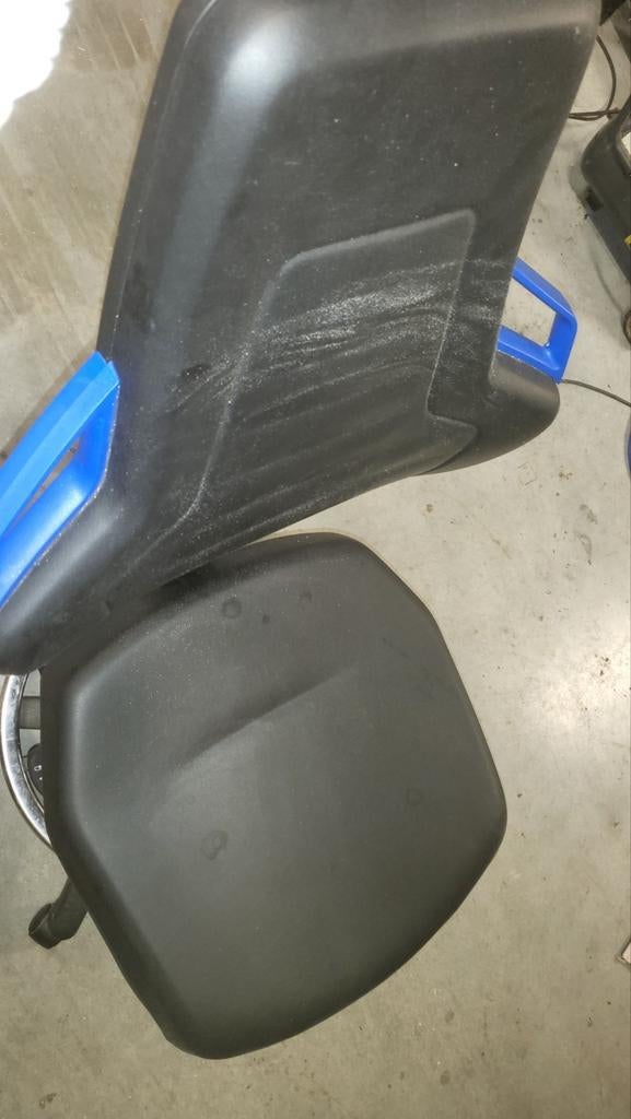Gamer bureau stoel, Ophalen