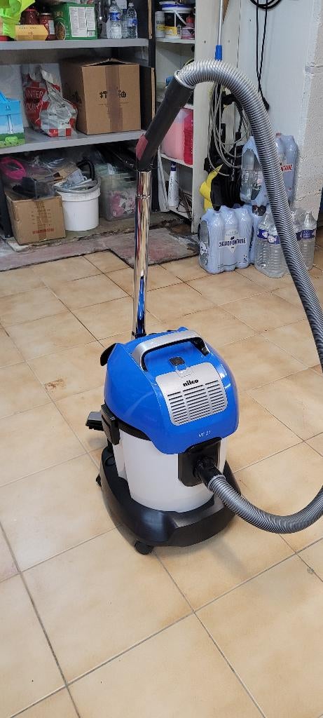 NILCO NT21 stofzuiger, Doe-het-zelf en Bouw, Reinigingsmachines, Ophalen, Zo goed als nieuw, Waterstofzuiger