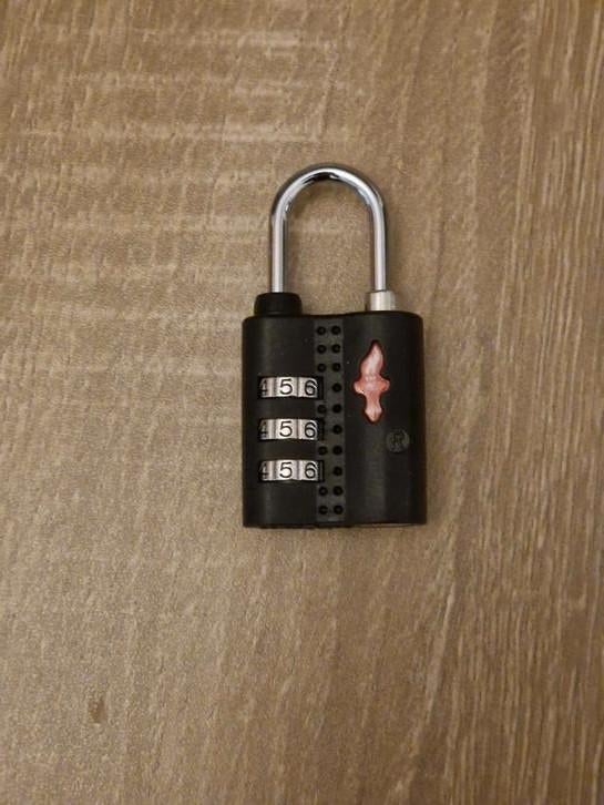 GRATIS. Hangslot met cijfercode. Nieuw., Ophalen of Verzenden, Nieuw