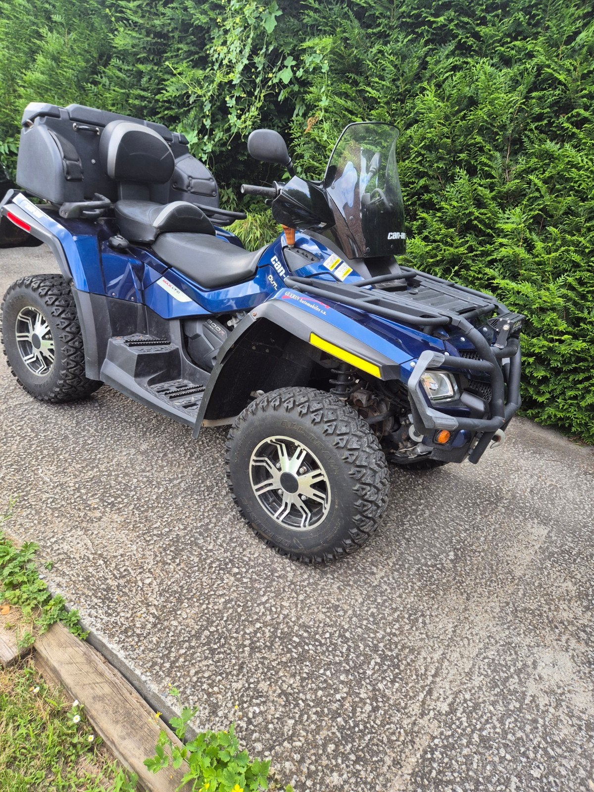 Can-am 800 outlander  2010, Motos