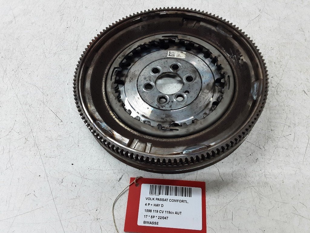 VOLANT MOTEUR BI-MASSE Passat (3G2) (03L105266DP), Volkswagen, Volkswagen AG, Utilisé, Kundenbetreuung@volkswagen.de