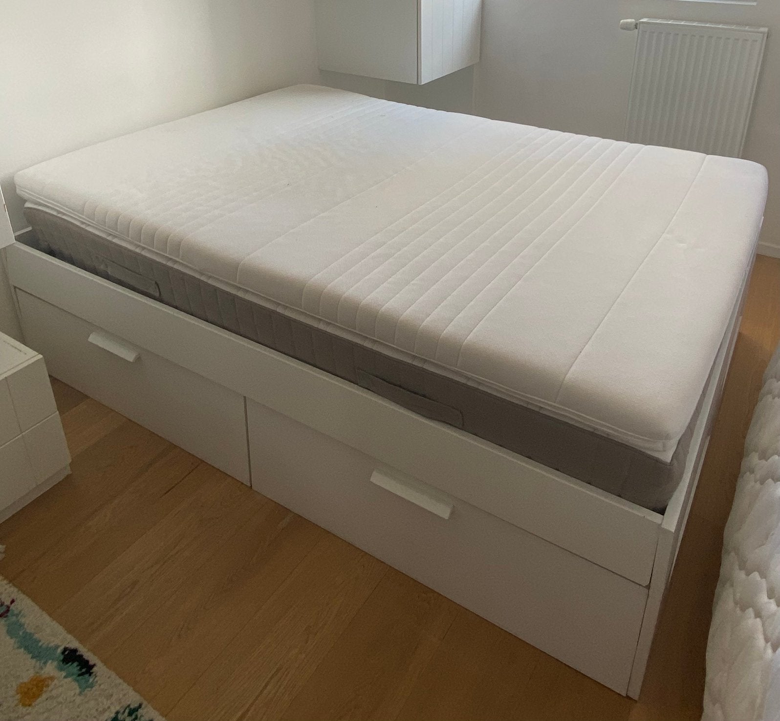 Lit 140 complet: cadre, sommier, matelas & surmatelas, Ophalen, Gebruikt, Wit, Tweepersoons