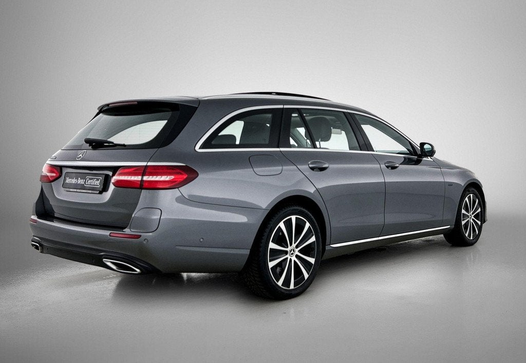 Mercedes-Benz E-klasse 300 DE Break Luxury Line | Panoramisc, Auto's, Mercedes-Benz, Automaat, Leder en Stof, Plug-in hybride