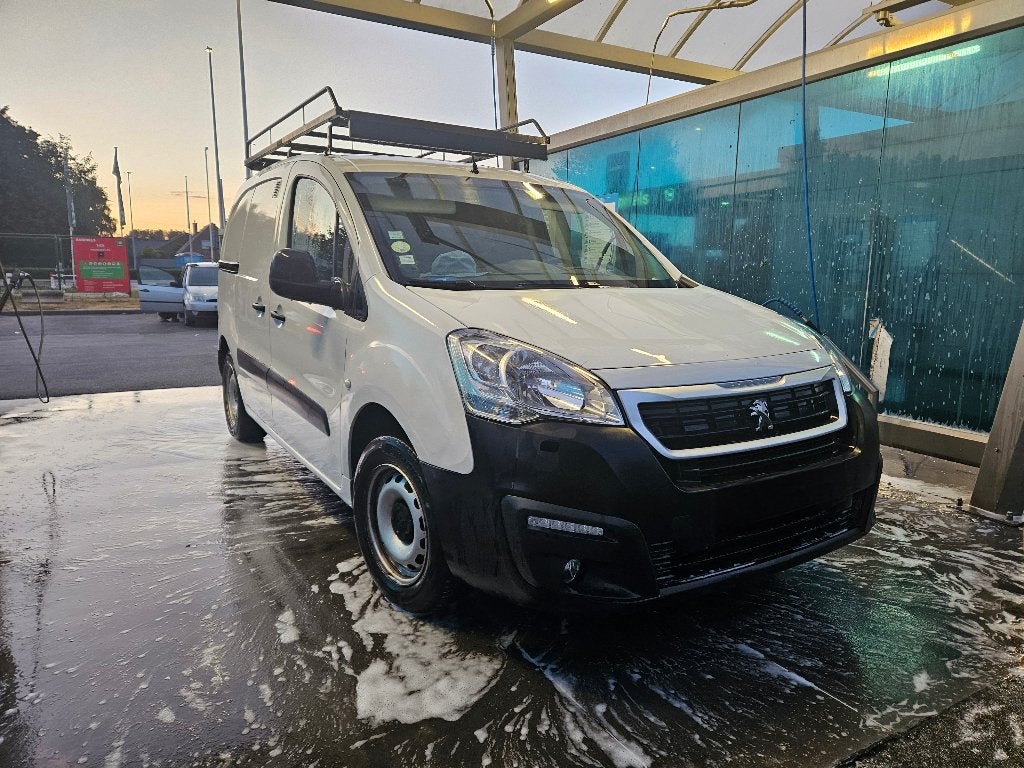 Peugeot Partner 2018 Diesel 80.450km lichte vracht, Auto's, Bestelwagens en Lichte vracht, 4 deurs, Stof, Wit, Particulier