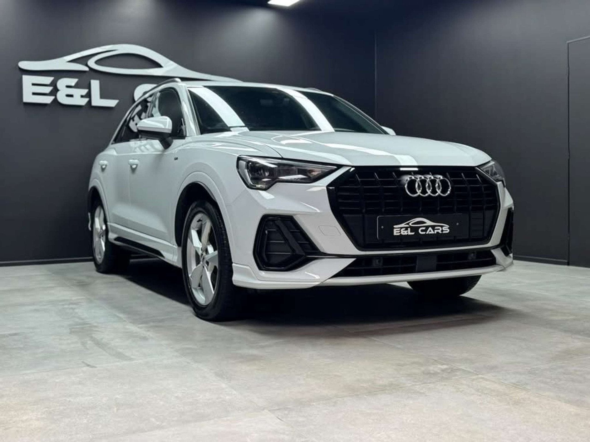 Audi Q3 Q3 35 TFSI S-Line *12 mois de garantie*, Autos, Cuir, Achat, Entreprise, Boîte manuelle