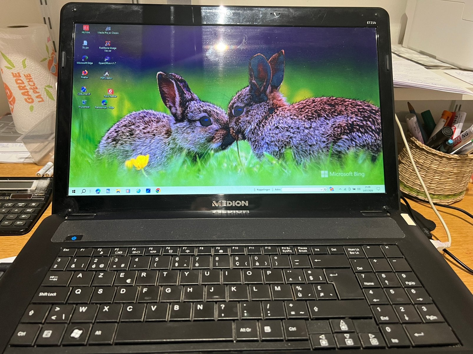 Laptop medon 17, Informatique & Logiciels, Chargeurs d'ordinateur portable, Enlèvement, Utilisé