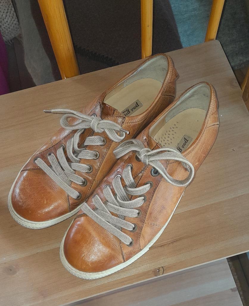 Schoenen, Enlèvement ou Envoi