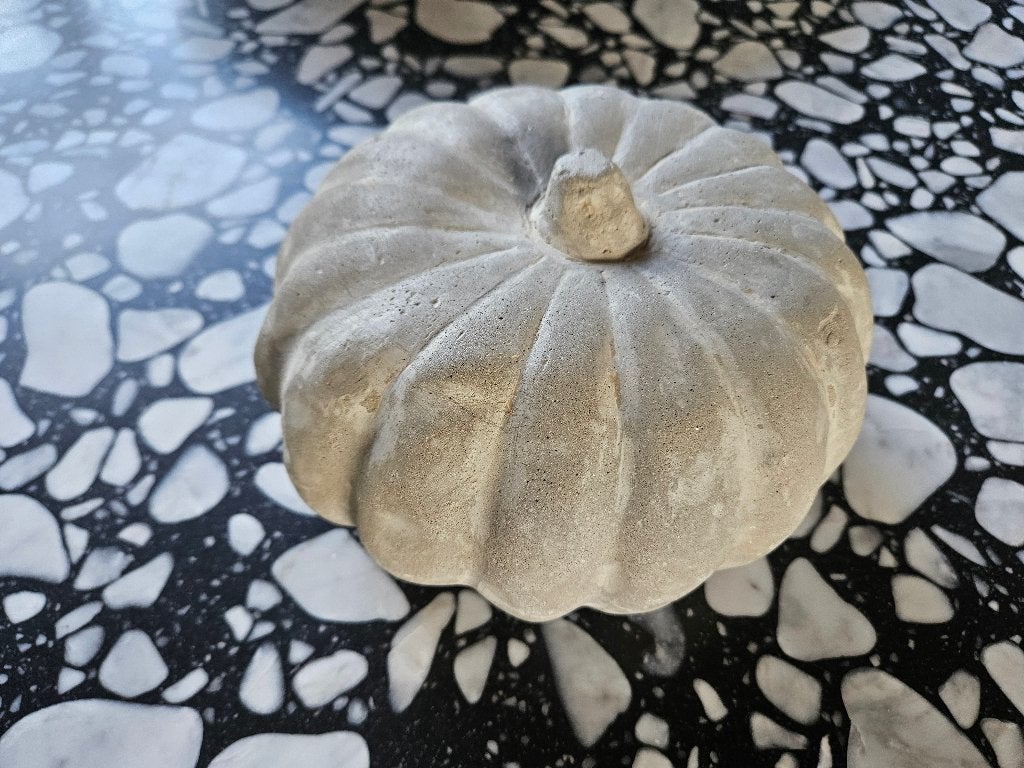 Citrouille pierre, Enlèvement, Comme neuf