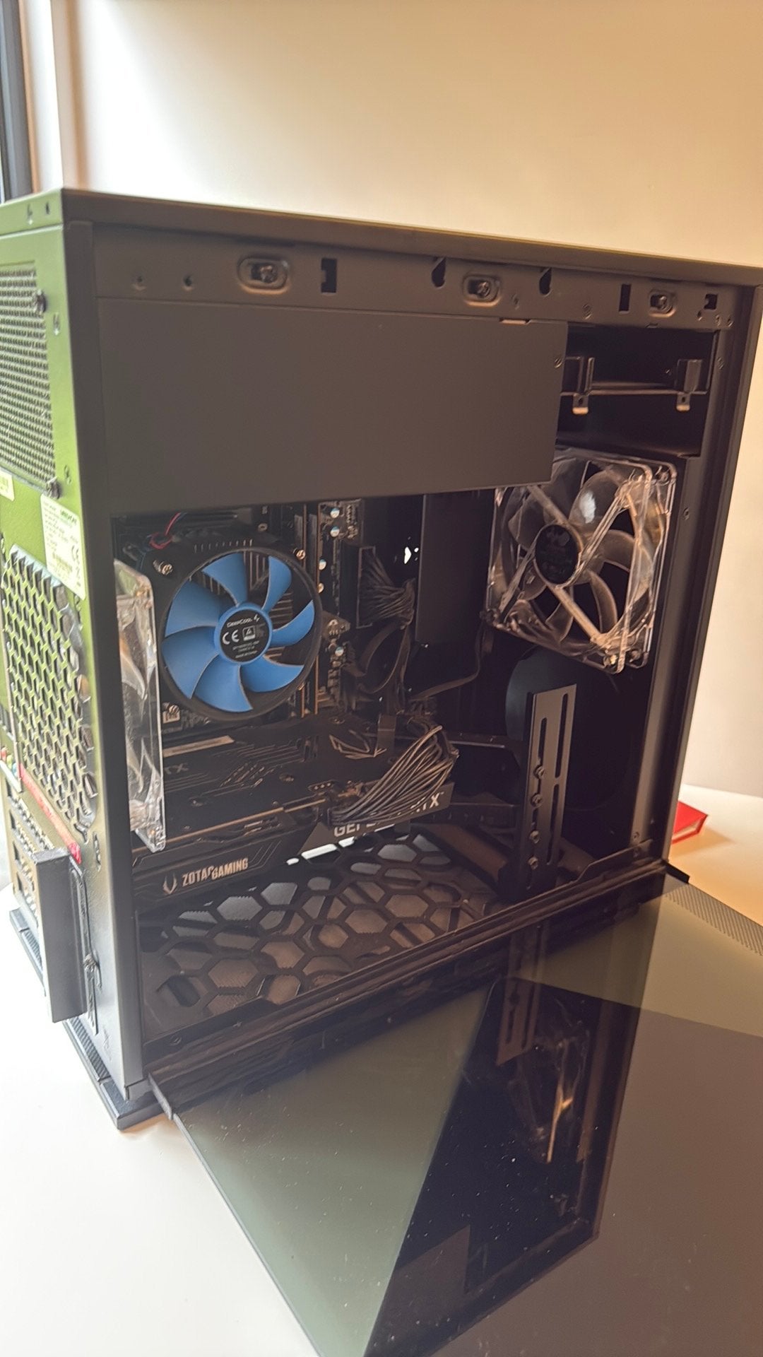 Erazer gaming pc, Computers en Software, Computerbehuizingen, Ophalen, Zo goed als nieuw