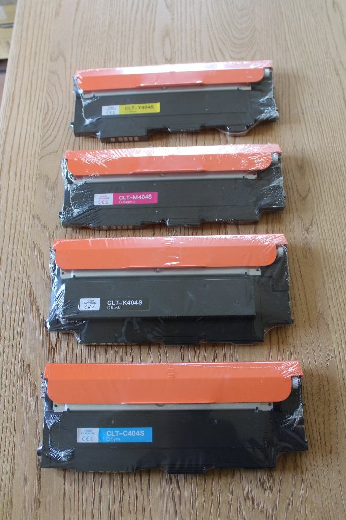 4 nieuwe toners CLT-404S (3 kleuren + zwart)- HELE DOOS= €15, Computers en Software, Ophalen of Verzenden, Nieuw, Toner, Huismerk