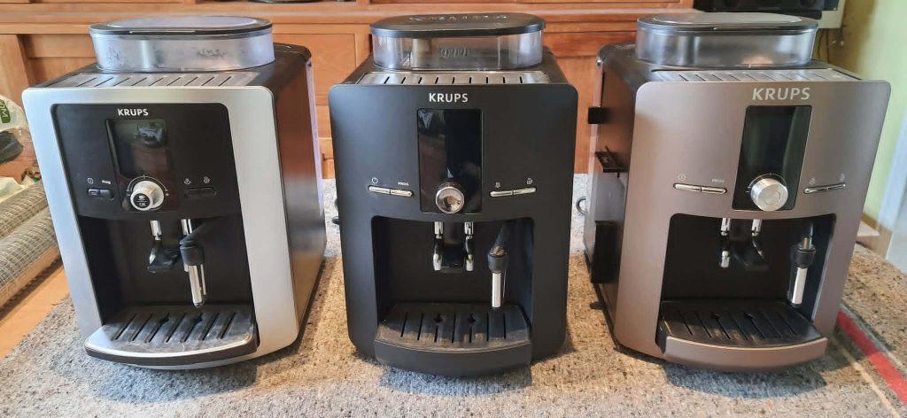 Lot 3 Krups broyeur grains (1 fonctionnelle + 2 pour pièces), Electroménager, Machine à espresso, Réservoir d'eau amovible, Café en grains