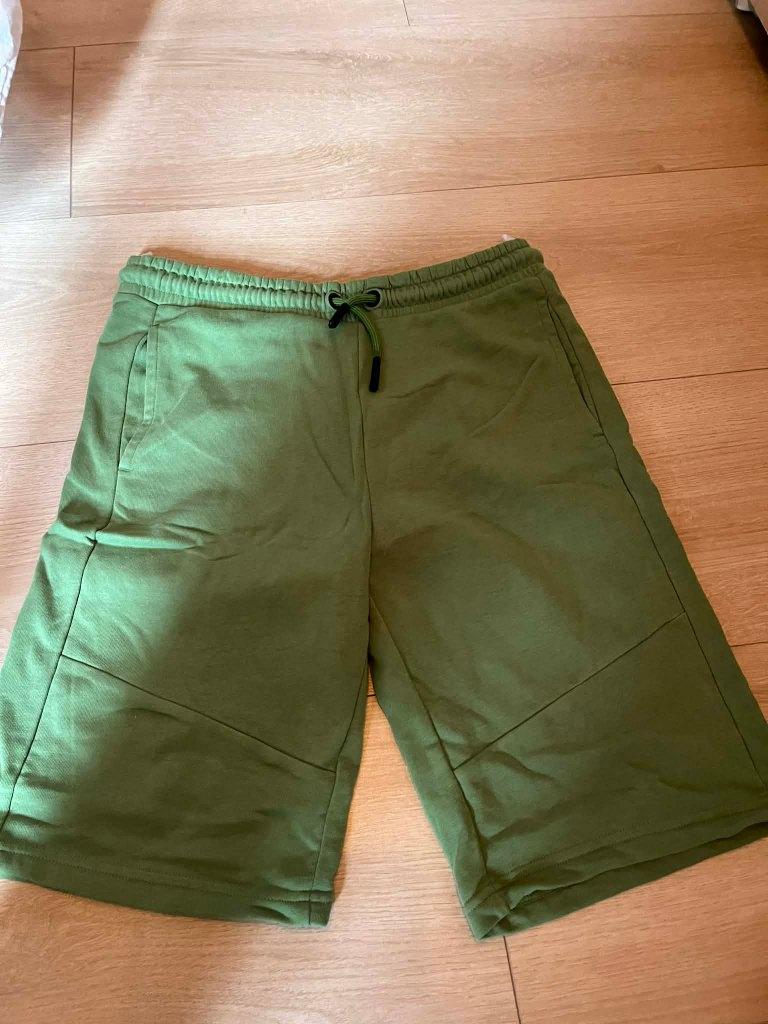 short groen c&a 170, Kinderen en Baby's, Kinderkleding | Maat 170, Ophalen of Verzenden, Gebruikt, Jongen, Broek