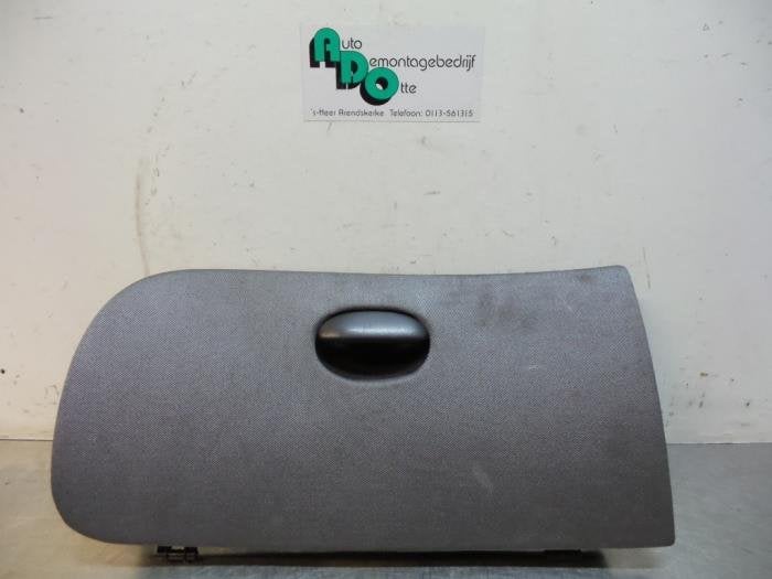 Boîte à gants d'un Peugeot 206, -, 3 mois de garantie, Utilisé, -