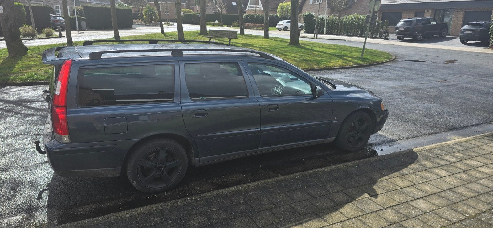 Volvo V70 2.4D D5 Lichte Vracht - Automaat - Zeer Compleet L, Enlèvement, Volvo