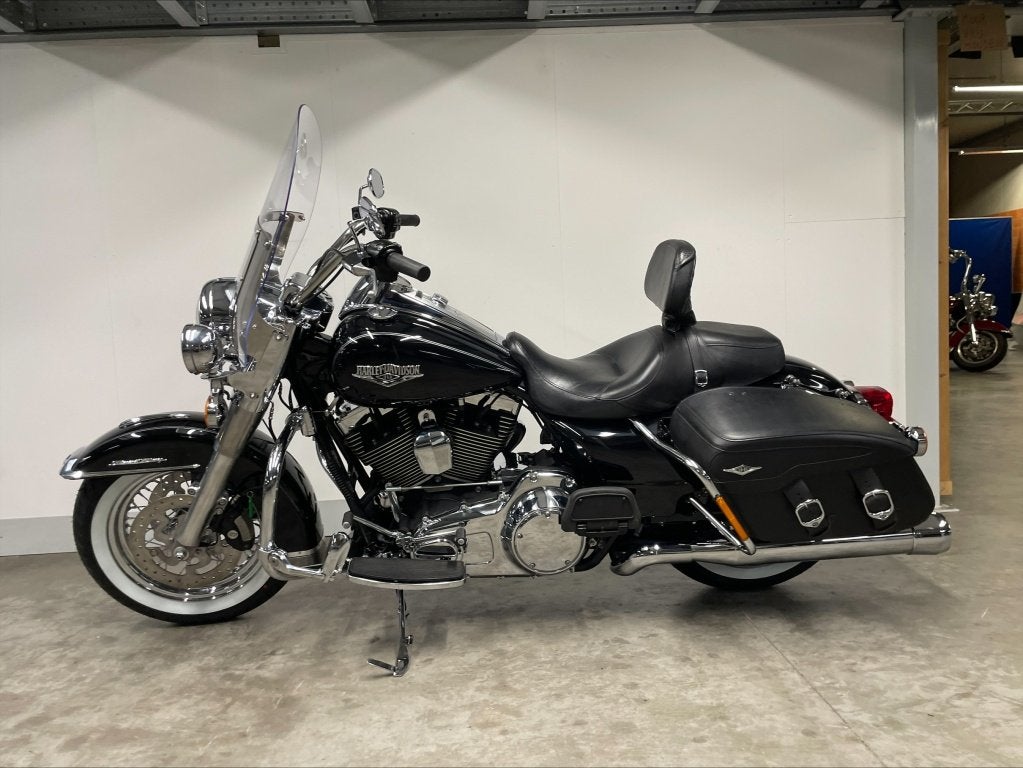 Harley-Davidson TOURING FLHRC ROAD KING CLASSIC, Motos, Harley-Davidson, Occasion, Plus de 35 kW, Customerservices@harley‑davidson.com