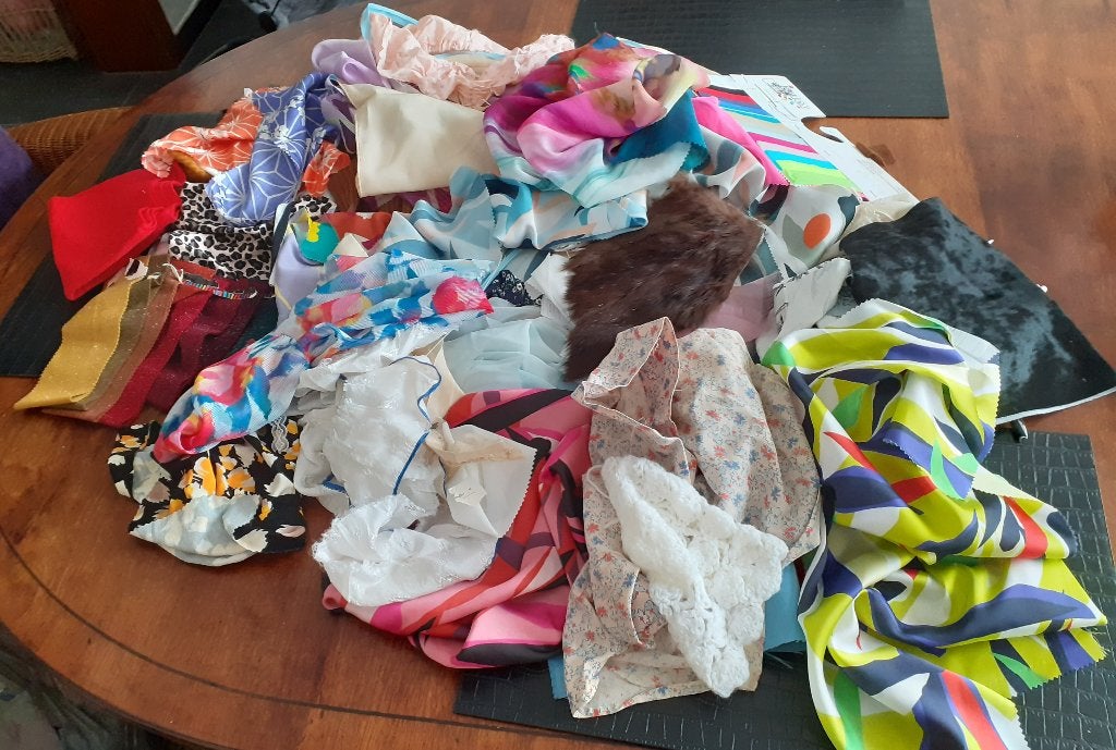 Stof grote zak vol restjes en lapjes lot 1, Ophalen of Verzenden, Nieuw, Meerkleurig, Kant