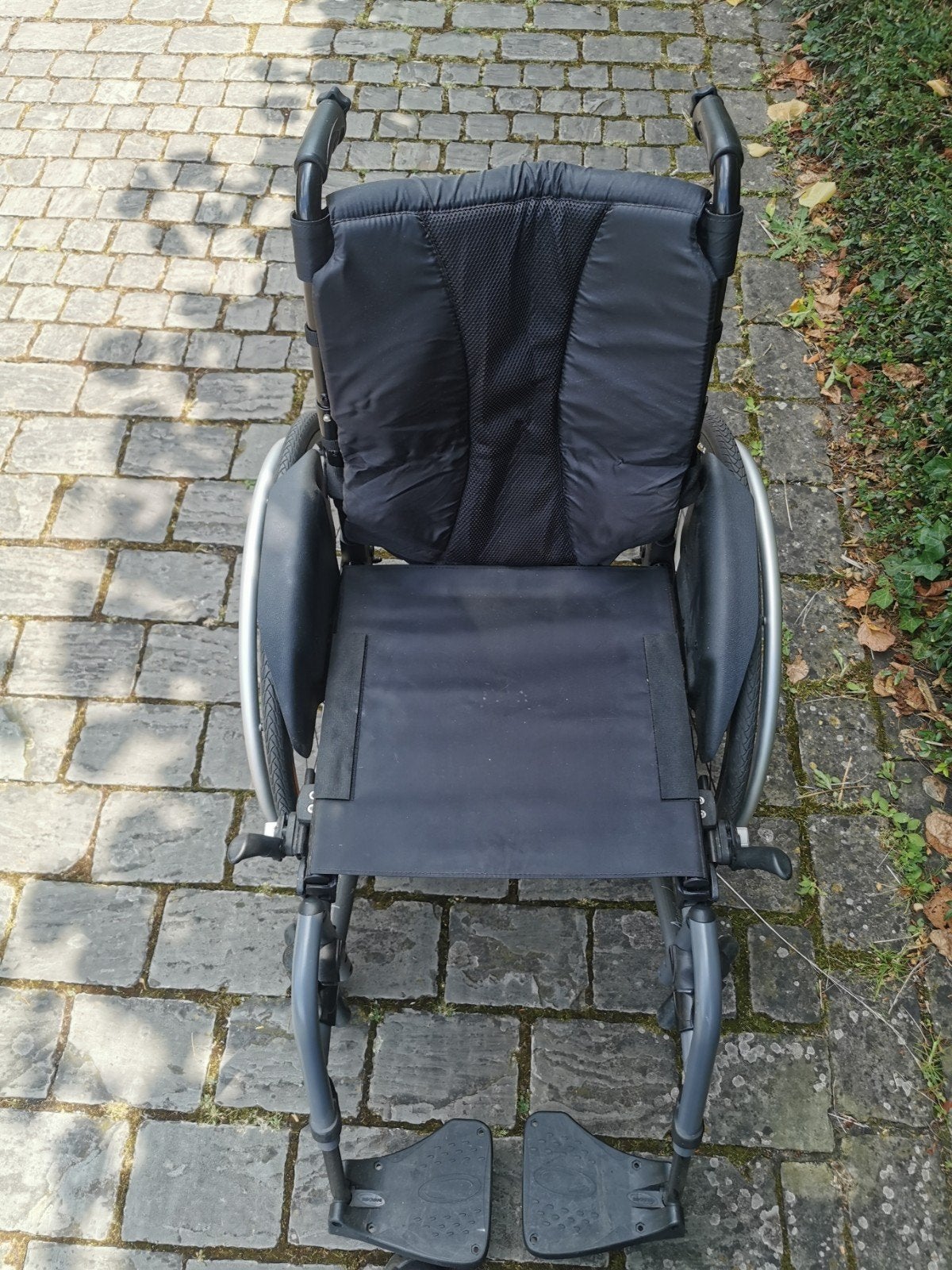 fauteuil roulant Invacare, bon état, presque neuf, Enlèvement ou Envoi