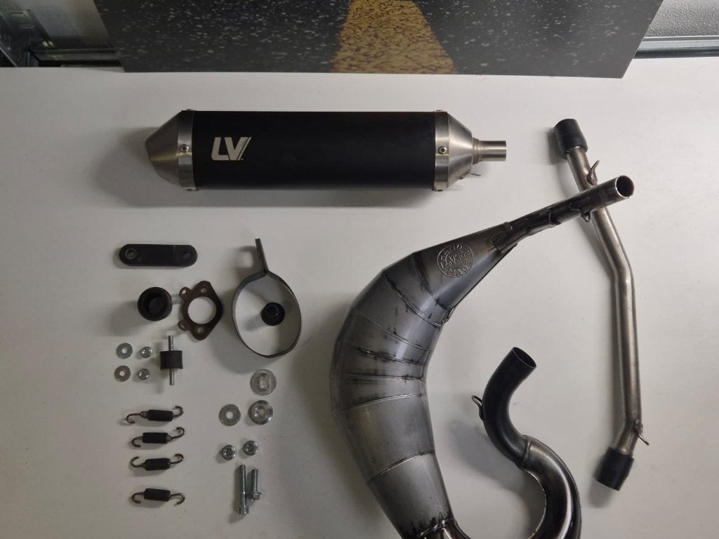 Leovince X-Fight Black Edition uitlaat voor Aprilia en Derbi, Envoi, Utilisé, Pot d'échappement, Leovinci