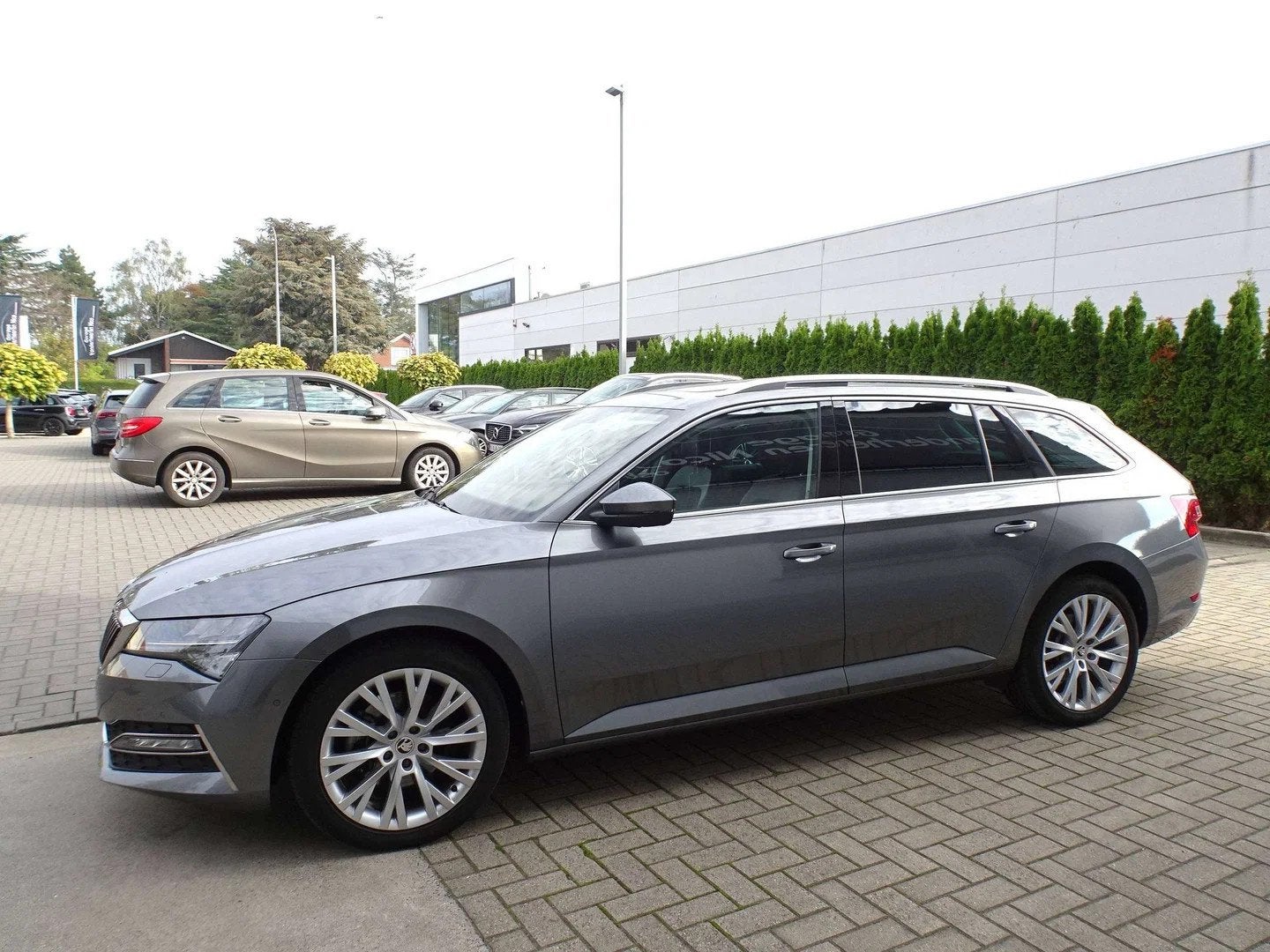 Skoda Superb Combi 1.4TSi PHEV (160kW) PANODAK,CARPLAY,TREKH, Auto's, Automaat, 5 deurs, Hybride Elektrisch/Benzine, 156 pk