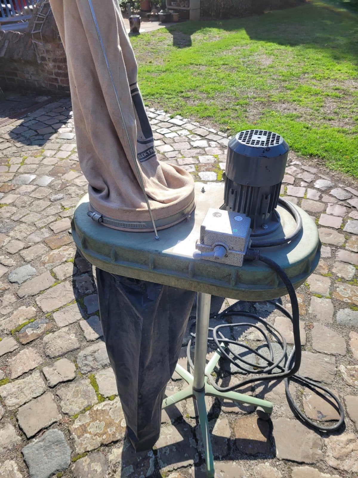 stofafzuiging Elektra Beckum, Ophalen