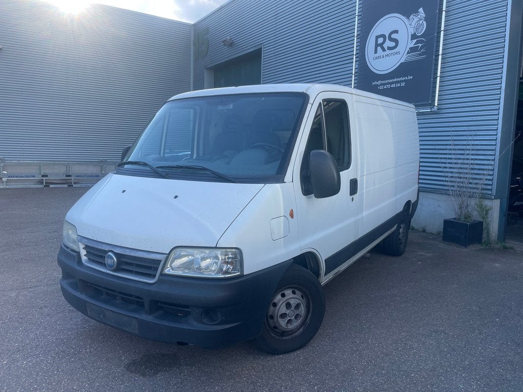 Fiat Ducato 2.3jtd/3zit/, Auto's, Fiat, Voorwielaandrijving, Stof, Gebruikt, Zwart