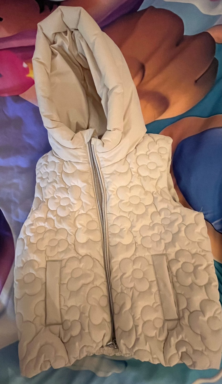 Bodywarmer met capuchon, Kinderen en Baby's, Kinderkleding | Maat 110, Ophalen, Nieuw